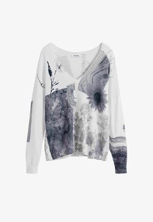 Valkoinen pitkähihainen neulepaita, jossa on V-pääntie, ja musta-harmaista kukka- ja tekstikuoseista koostuva kollaasikuvio; pehmeää, teksturoitua kangasta.