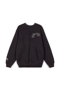 Sudadera negra de cuello redondo hecha de una tela suave. Presenta un gráfico en contraste en el pecho y un detalle del logo en la manga.