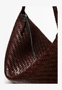 Unausgewählt, bordeaux