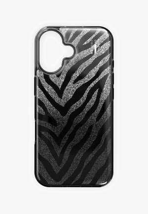 Doorzichtige zwarte telefoonhoes met zilveren glitter zebra-strepenpatroon en grote uitsparing voor de camera, ontworpen voor een smartphone.