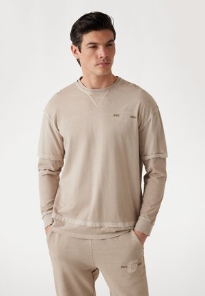 Long sleeved top - beige
