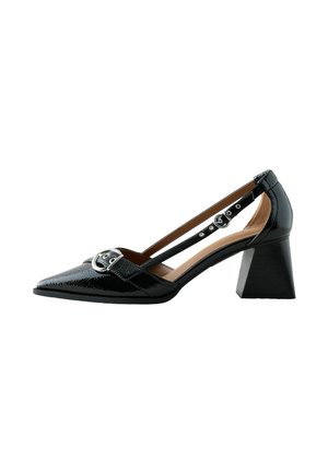 Sort laklæder peep-toe slingback sko med justerbare spænder og en kraftig mellem høj hæl.