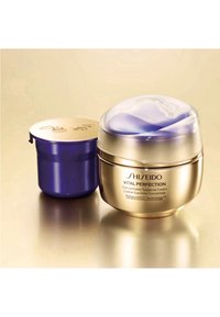 Shiseido VITAL PERFECTION CONCENTRATED SUPREME CREAM REFILL - Crema de día