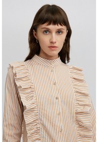 Touché Privé RUFFLE DETAIL  - Košilová halenka  - beige