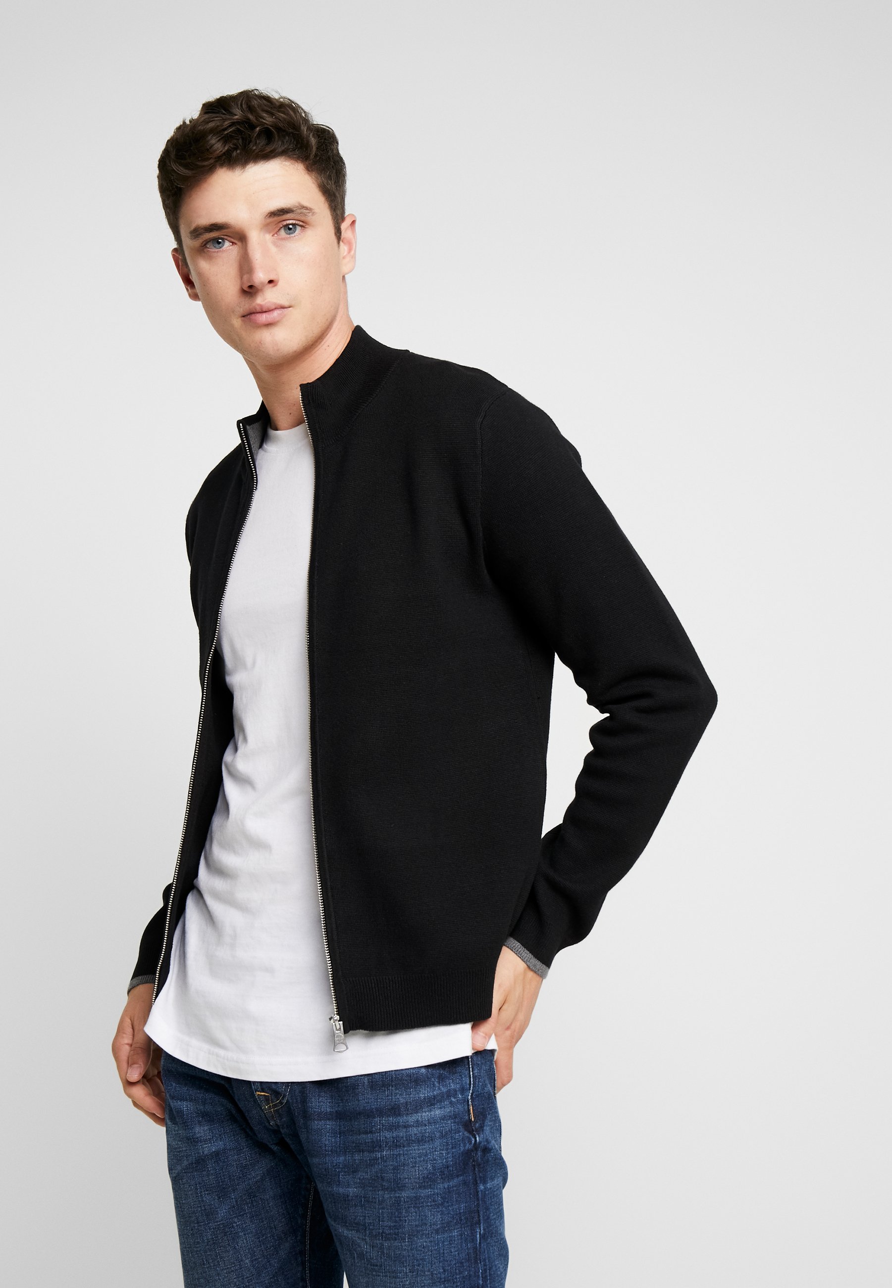 Strikkejakker & Cardigans | Herre | Nye kolleksjoner online Strikkejakker & Cardigans | Herre | Nye kolleksjoner online