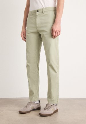 REGULAR - Trousers - open green
