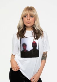 Paradiso Clothing TWENTY ONE PILOTS RED FILM BAND LOGO UNISEX - Print T-shirt - white