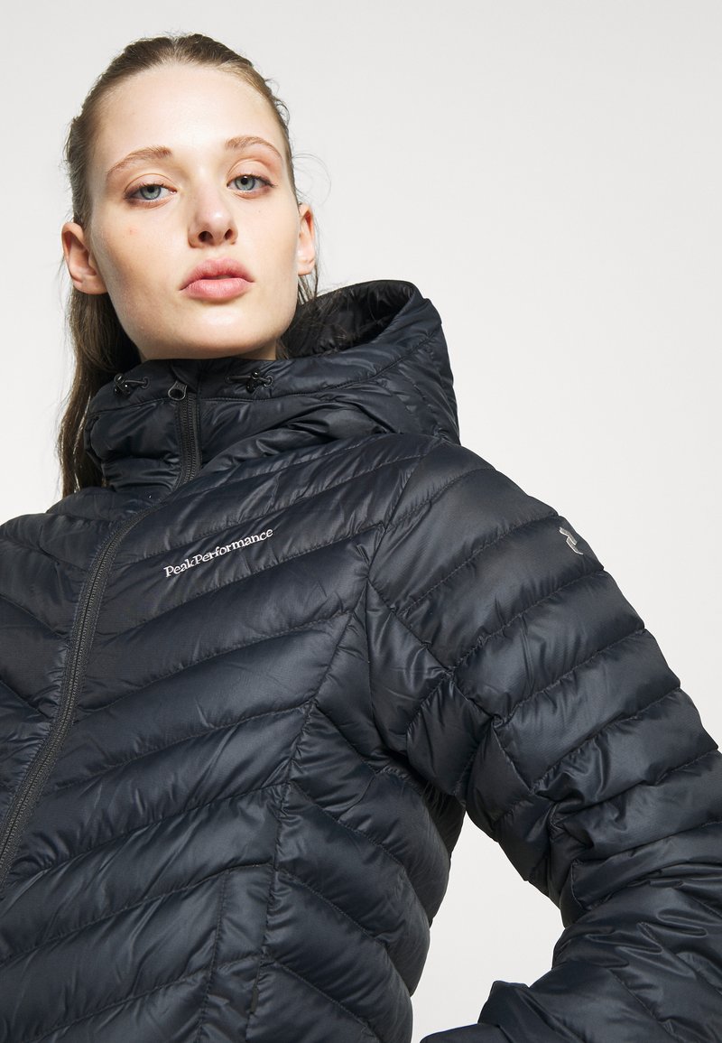 Damen Sportbekleidung | Peak Performance FROST HOOD JACKET Daunenjacke black/schwarz - ZS05460 Damen Sportbekleidung | Peak Performance FROST HOOD JACKET Daunenjacke black/schwarz - ZS05460