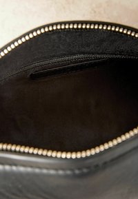 Next BARREL SHOULDER REGULAR FIT - Borsa a mano - black