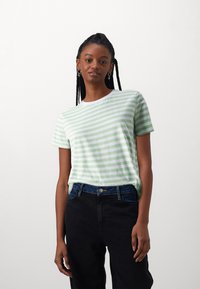 Pieces PCRIA TEE STRIPES - Marškinėliai su spaudiniu - quiet green/bright white