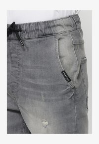 Atlasīts, denim gris grey denim