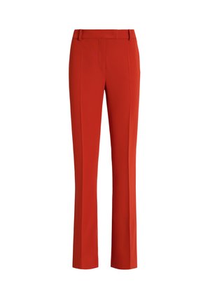 Pantalons ajustés rouges avec une coupe droite, fabriqués à partir d'un tissu lisse. Comprend une taille avec passants de ceinture et deux poches latérales.