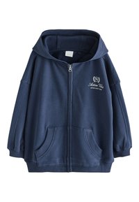 Sweat à capuche zippé bleu marine en tissu doux, avec une grande capuche, des poches avant et un logo blanc sur la poitrine.