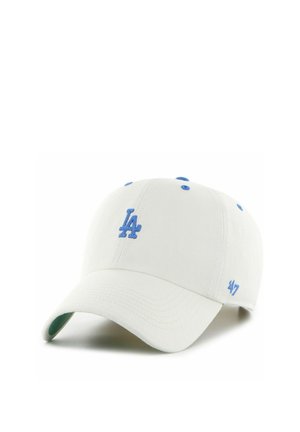 Weiße Baseballkappe mit blauem "LA"-Logo vorne und blauem "47" an der Seite, mit blauen Belüftungsösen.