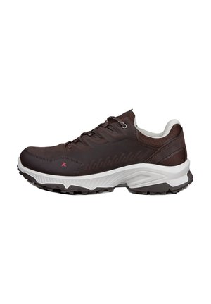 Chaussure de randonnée basse marron foncé avec semelle blanche amortissante, laçage devant et semelle texturée pour usage en extérieur.