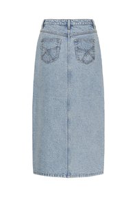 Denim midi krilo v svetlo modri barvi z ravnim krojem, z dvema zadnjima žepoma in sredinsko šivom na hrbtu. Pas je srednje višine.