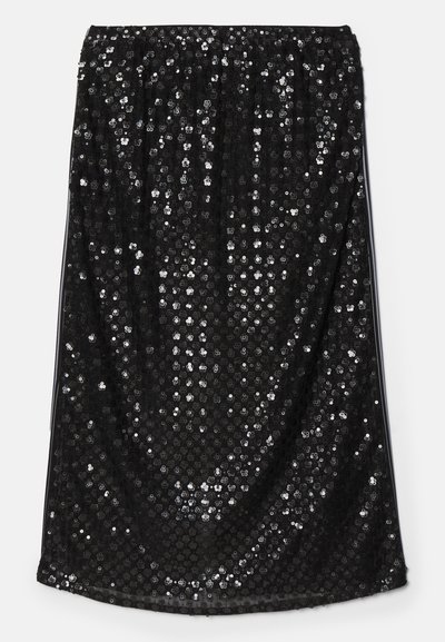 Black sequin skirt with an elastic waistband. Features a smooth texture, filled with shiny silver sequins creating a reflective surface.