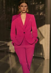 Next REGULAR FIT - TAILORED SINGLE BREASTED  - Bleiser - hot pink