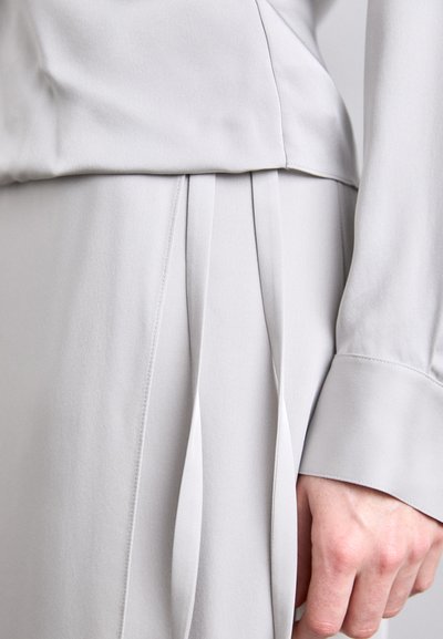 Theory LAPEL WRAP - Bluse - platinum