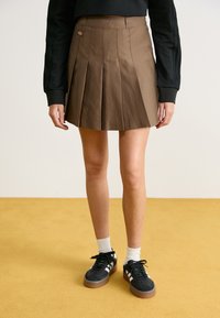 Dickies ELIZAVILLE SKIRT - Gonna a pieghe - mushroom
