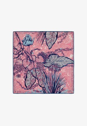 Firkanet tørklæde med pink baggrund med detaljerede marineblå og lyseblå blomster- og bladmotiver.
