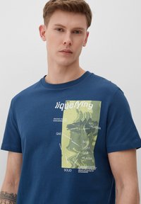 s.Oliver MIT FRONTPRINT - T-shirt z nadrukiem