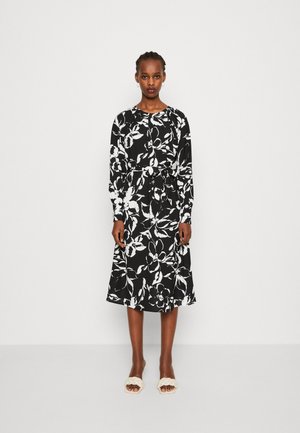 Vero Moda VMPOLLIANA INGE CALF DRESS  - Φόρεμα ημέρας - black/polliana