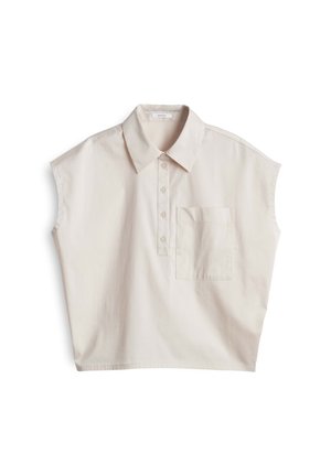 Beige kurzärmeliges Hemd mit Kragen, Knopfleiste und einer Brusttasche auf der linken Seite; aus einem glatten Stoff mit einer lockeren Passform gefertigt.