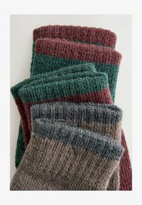 Non sélectionné, red green