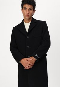 Lacoste Klassikaline mantel - noir