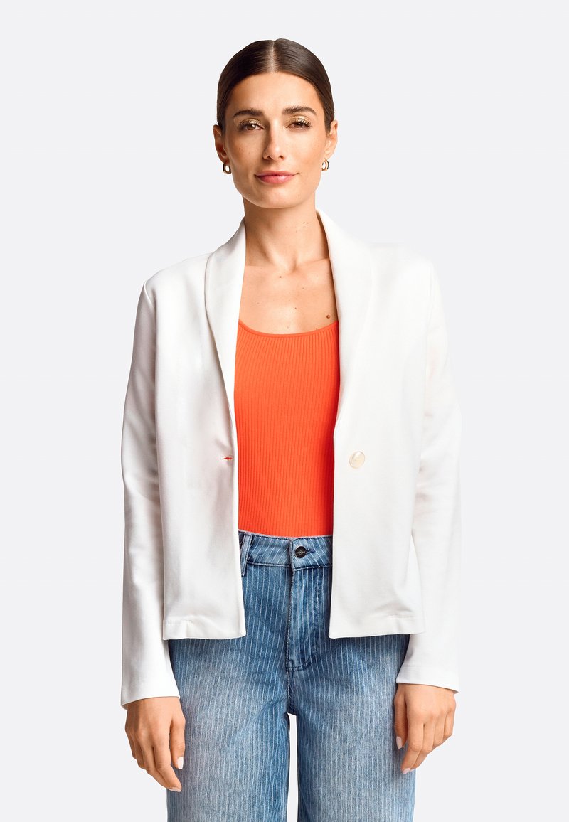 Piper Boston Blazer Whisper White