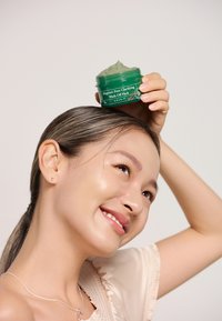 AXIS-Y MUGWORT PORE CLARIFYING WASH OFF PACK - Masker