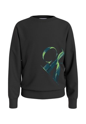 Sort crewneck-sweatshirt med stort, abstrakt båndmotiv i blå og grøn samt teksten "Calvin Klein Jeans" på forsiden.