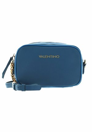 Sac bandoulière en cuir bleu avec ferrures dorées, fermeture éclair et sangle réglable. Présente le logo "VALENTINO" à l'avant.
