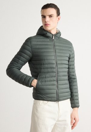 Padded green jacket with a hood, featuring a front zipper, ribbed texture, and side pockets. Smooth fabric with a slim fit design.