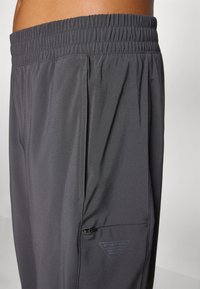 Columbia PFG UNCHARTED™ PULL ON PANT - Āra bikses - shark