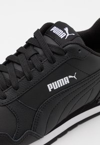 Puma ST RUNNER V2 FULL L UNISEX - Sneaker low - black