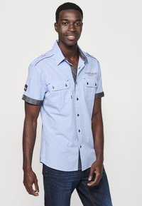 Koroshi SHORT SLEEVE  - Košeľa - azul   blue