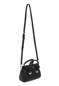 Bolso de mano de cuero negro con una forma estructurada, que cuenta con una correa larga desmontable, dos asas cortas y detalles en hardware de tono dorado.