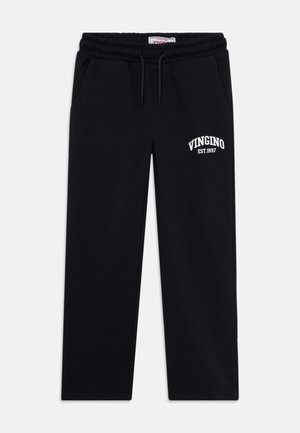 Pantalons de survêtement Vingino noirs avec taille élastique, cordon de serrage, poches et texte logo blanc "VINGINO EST. 1997" sur la cuisse gauche.