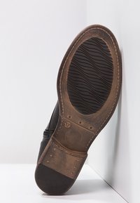 Pier One Botki sznurowane