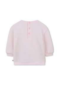 Sweatshirt rose clair avec un col rond, trois boutons roses à l'arrière, et des poignets et un ourlet côtelés. Tissu doux avec une texture lisse.