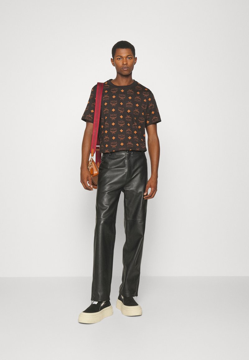 MCM T-shirt z nadrukiem - Zdjęcie 2