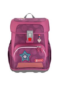 Lila Rucksack mit Stern-Patches, silberner Hardware und strukturiertem Oberflächen. Verfügt über ein Frontfach mit Reißverschluss und dekorativen Perlen.