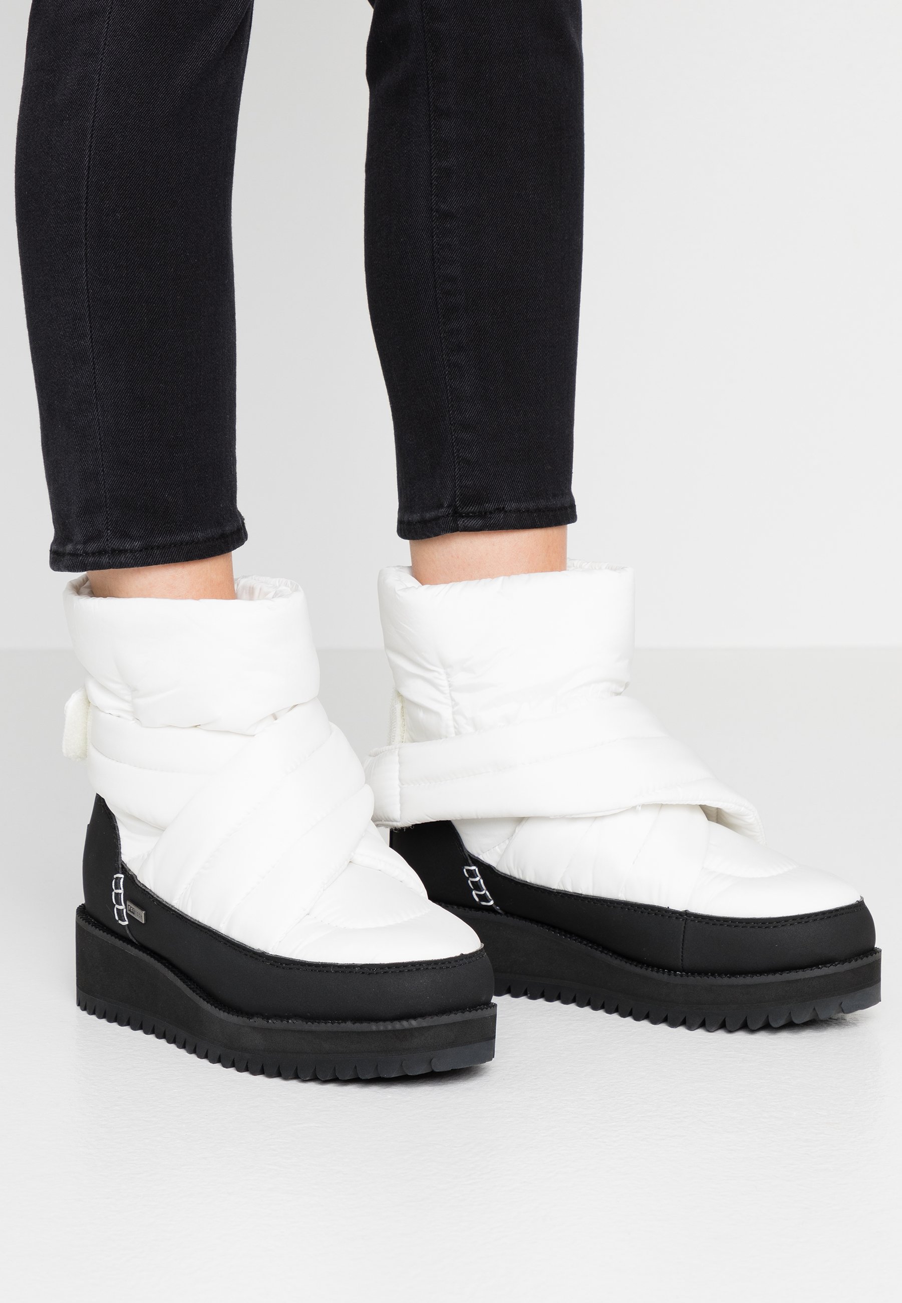 ugg winter boots white