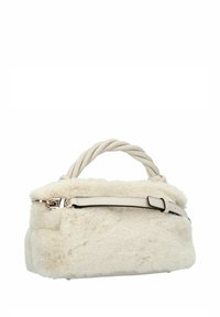 Borsa a tracolla in finta pelliccia color crema con manico intrecciato e tracolla removibile. Presenta una finitura in pelle color crema e un dettaglio con chiusura in metallo.