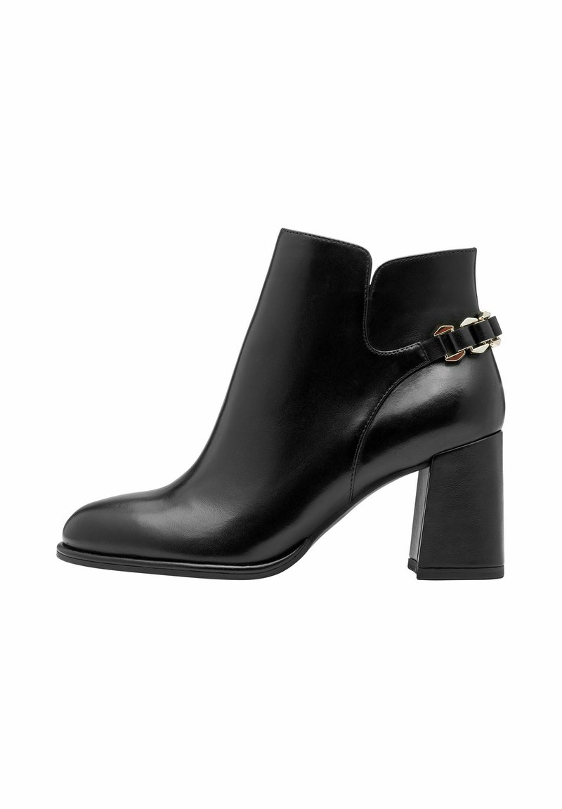 Tamaris Tronchetti - black