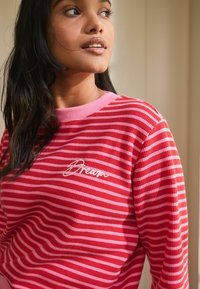 Next REGULAR FIT - WAFFLE LONG SLEEVE SET - Pyjama - red pink stripe