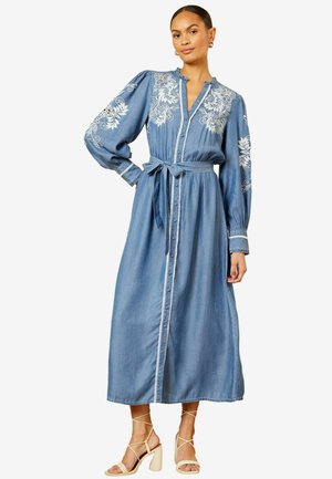 EMBROIDERED BELTED MIDI REGULAR FIT - Spijkerjurk - blue