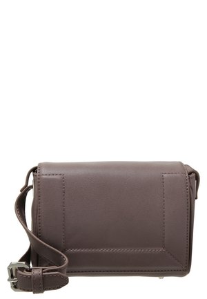 Axelremsväska - lilac